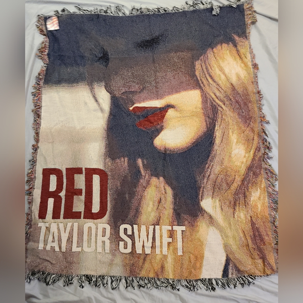 Taylor Swift Throw